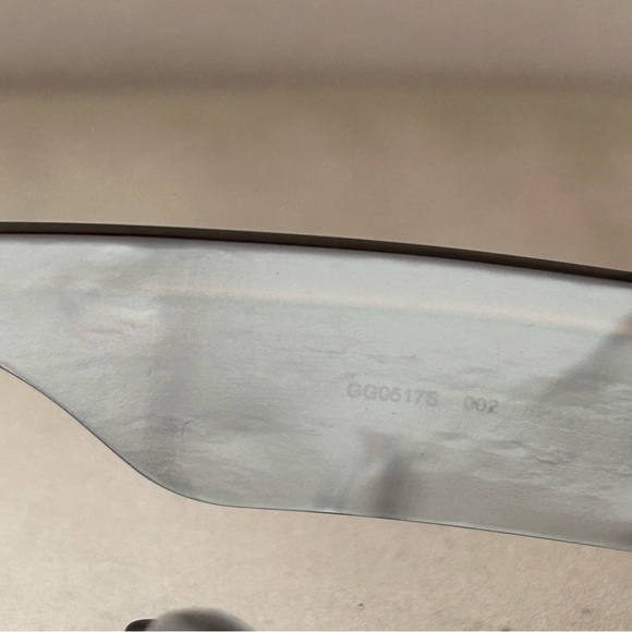 Gucci Sunglasses GG0517S SILVER - Picture 5 of 8